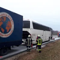 _ffa_bus_3.jpg